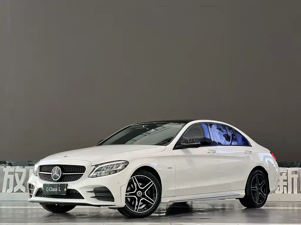 Mercedes-Benz C-Class — фото 1