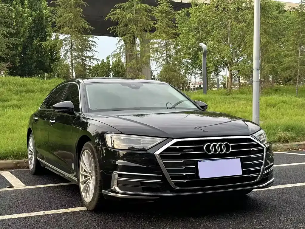Audi A8 2021 из CN, фото 3