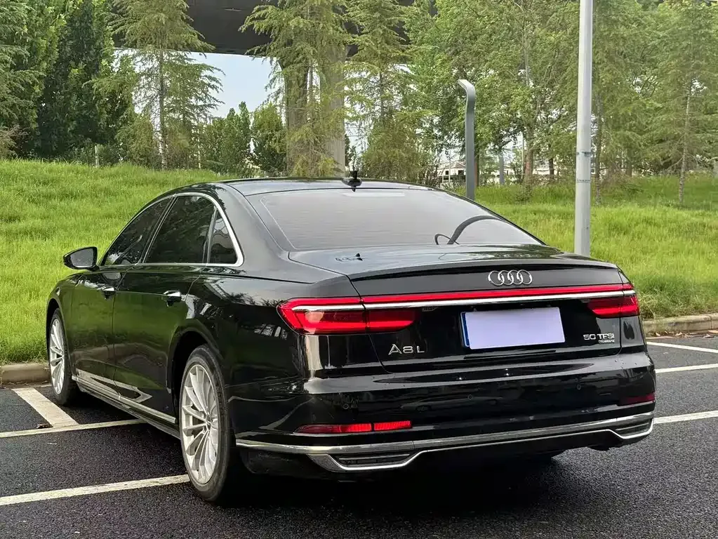 Audi A8 2021 из CN, фото 7