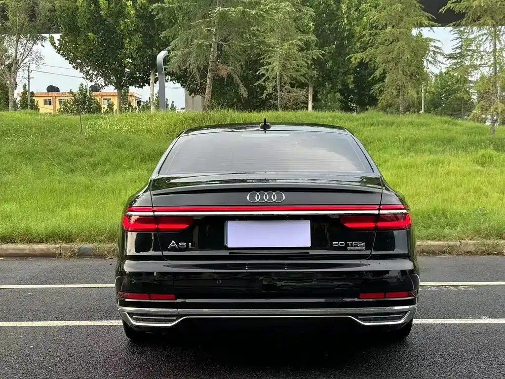 Audi A8 2021 из CN, фото 8