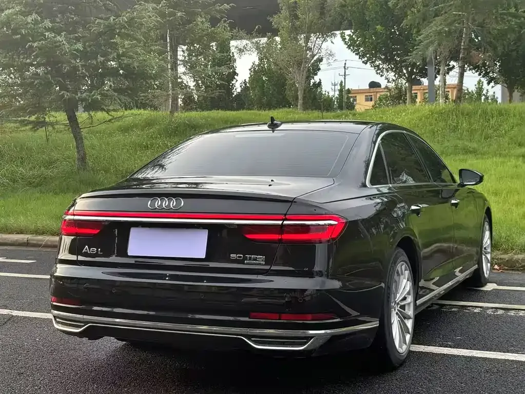 Audi A8 2021 из CN, фото 9