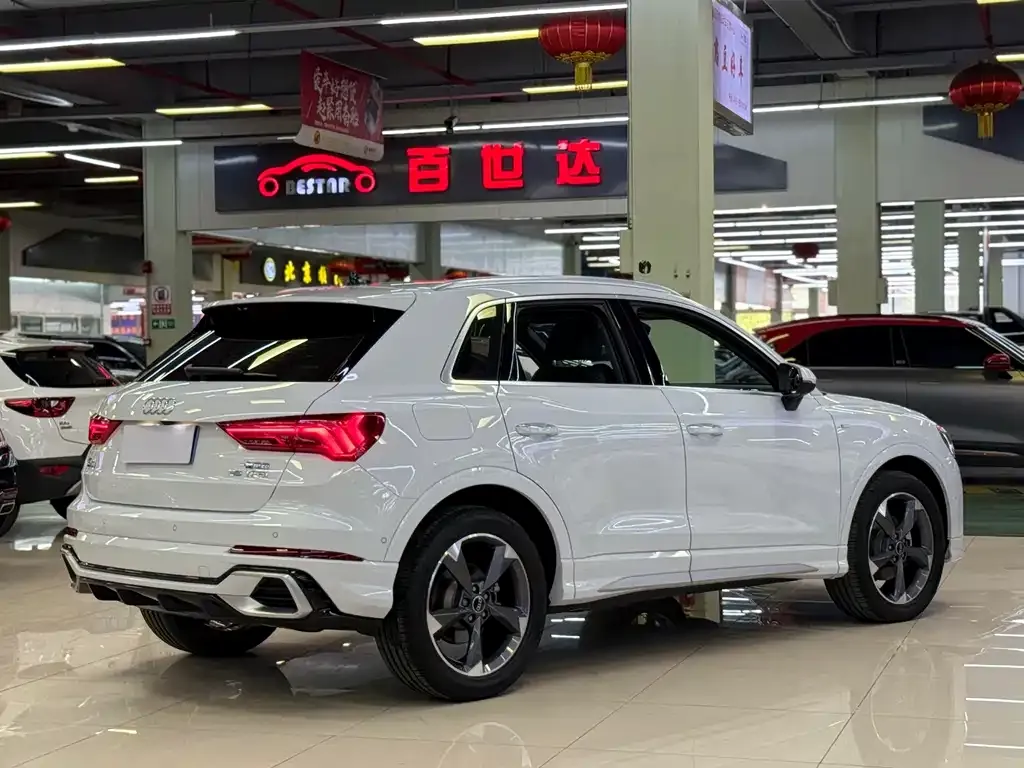 Audi Q3 2024 из CN, фото 2