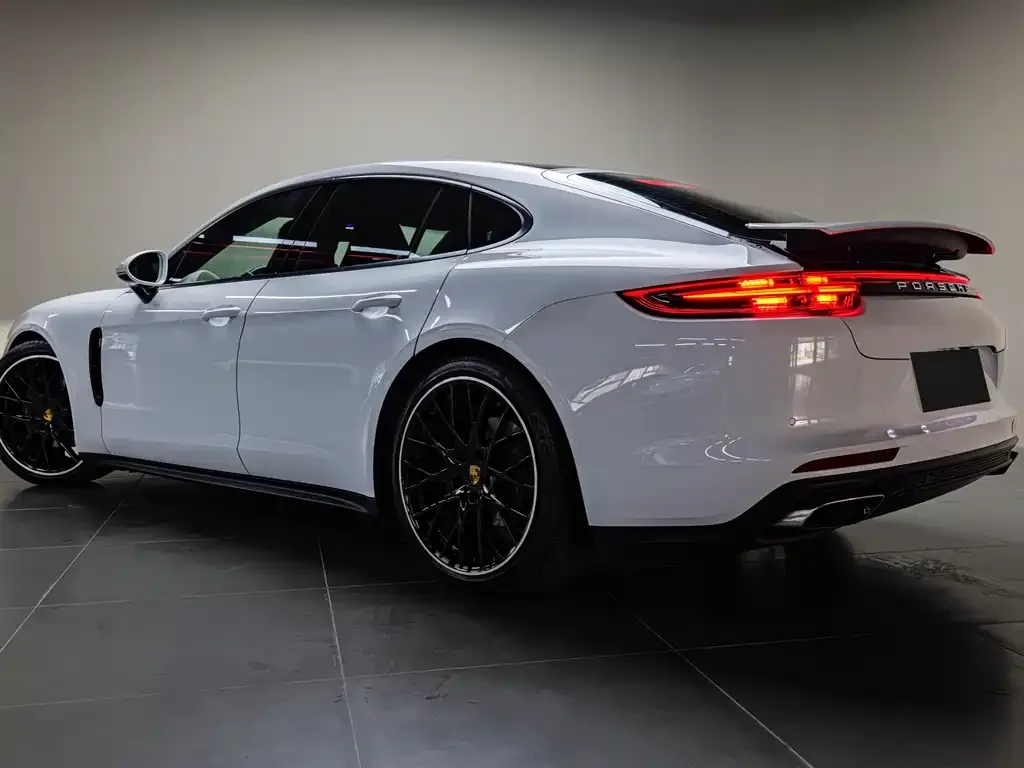 Porsche Panamera — фото 2