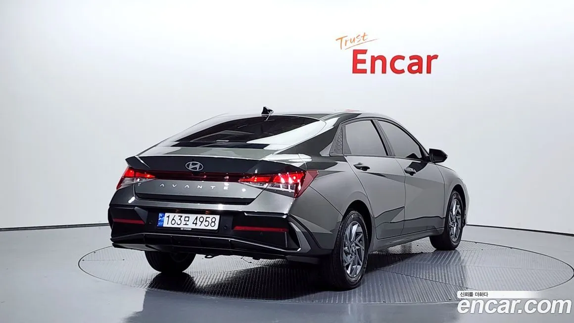 Hyundai AVANTE 2024 из KR, фото 2
