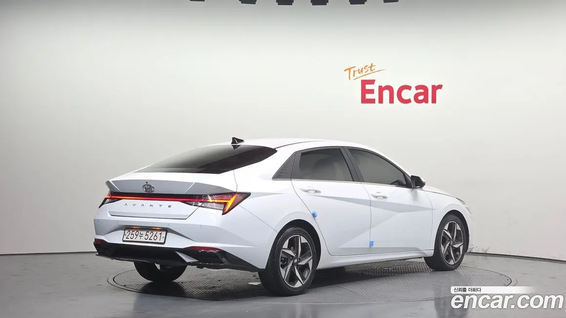 Hyundai AVANTE 2021 из KR, фото 2