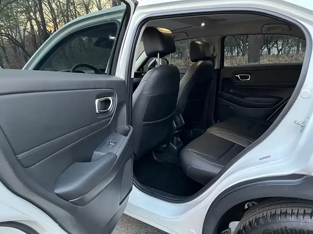 Honda Vezel 2023 из CN, фото 8