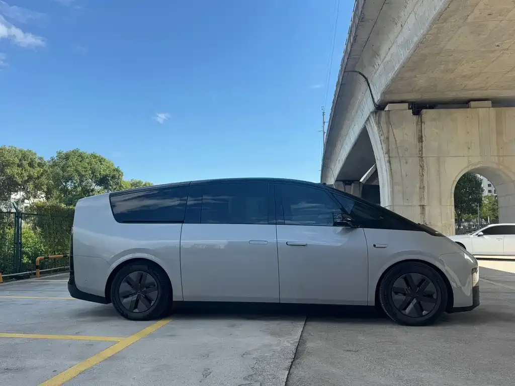 Li Auto MEGA 2024 из CN, фото 4