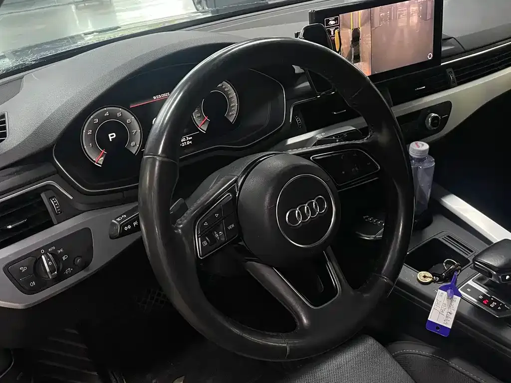 Audi A4L 2021 из CN, фото 4