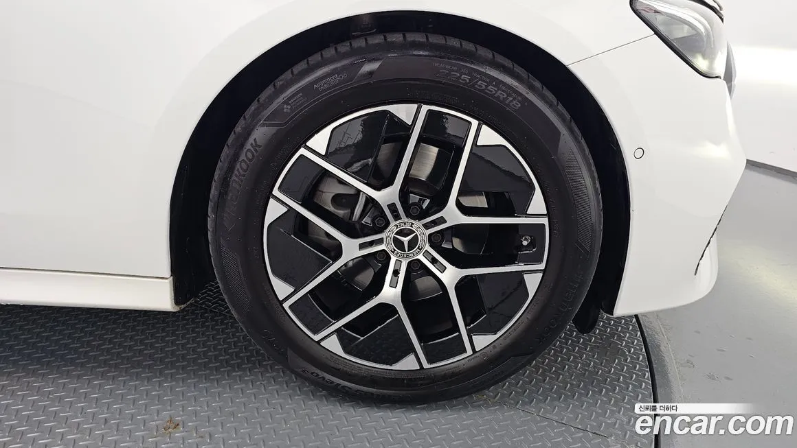 Mercedes-Benz E-Class 2024 из KR, фото 5