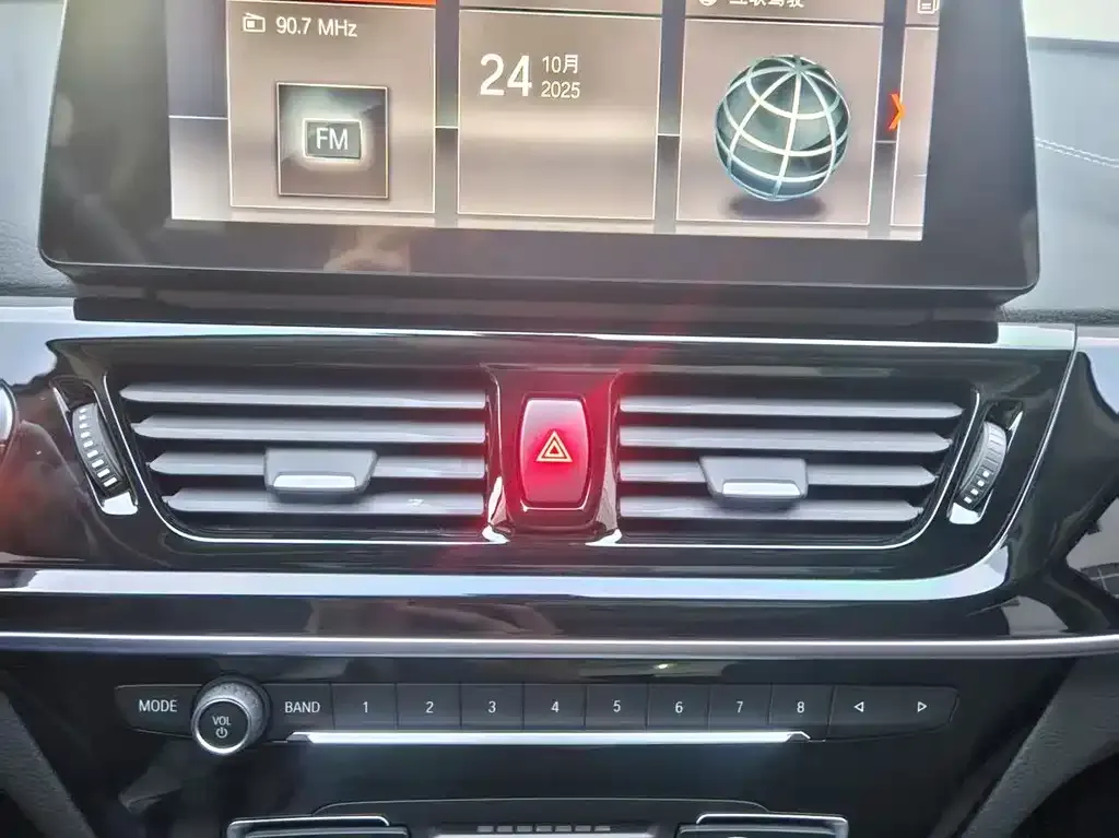 BMW 1 Series 2022 из CN, фото 10