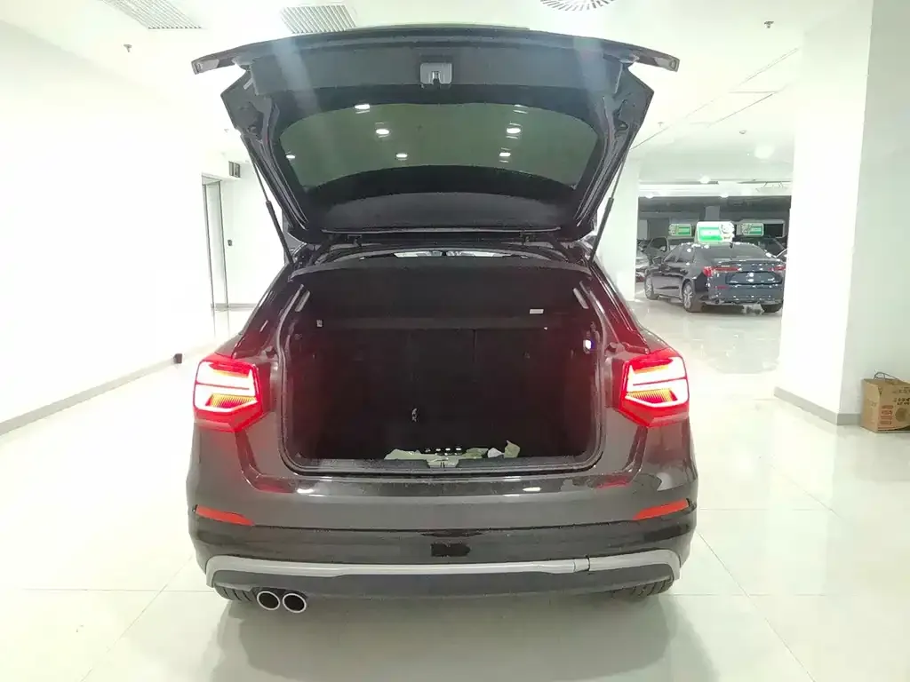 Audi Q2L 2021 из CN, фото 10