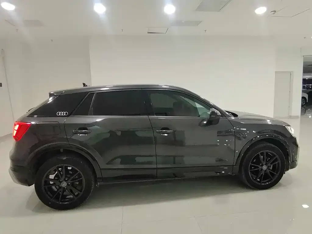 Audi Q2L 2021 из CN, фото 5