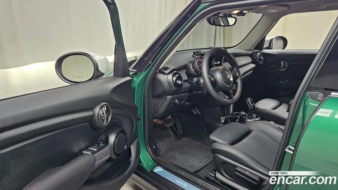 Mini Cooper 2021 из KR, фото 10