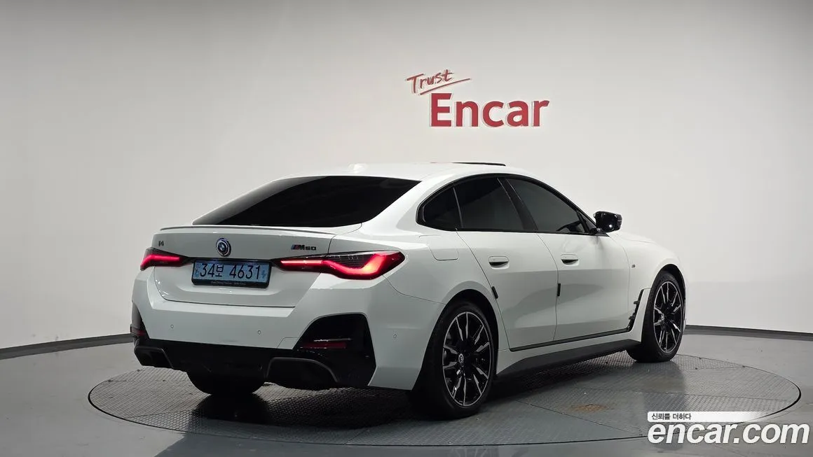 BMW i4 2023 из KR, фото 2