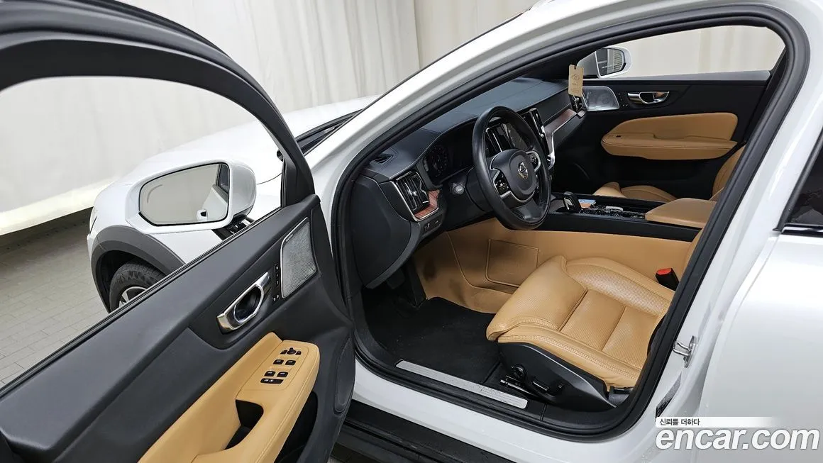 Volvo V60 2021 из KR, фото 10