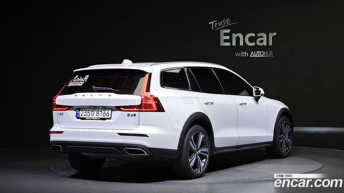 Volvo V60 2021 из KR, фото 2