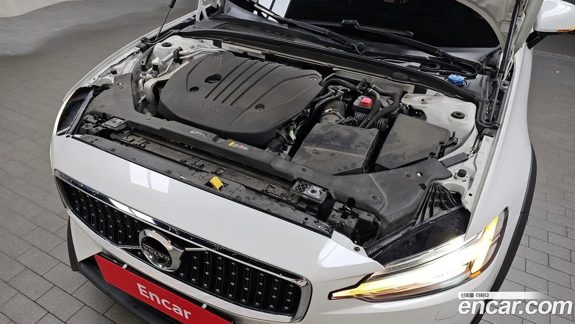 Volvo V60 2021 из KR, фото 6