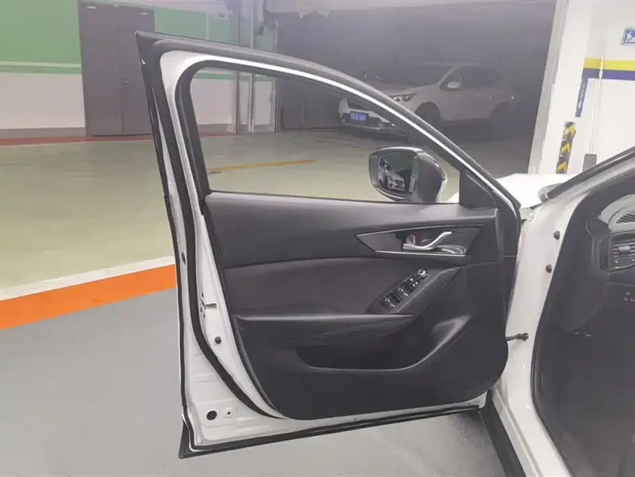 Mazda CX-4 2021 из CN, фото 7