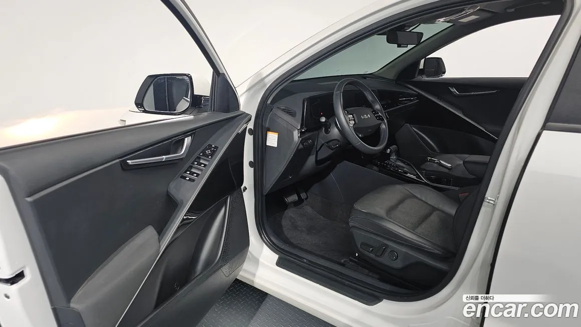 Kia Niro — фото 10