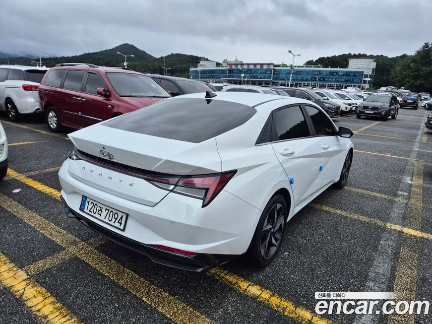 Hyundai AVANTE — фото 6