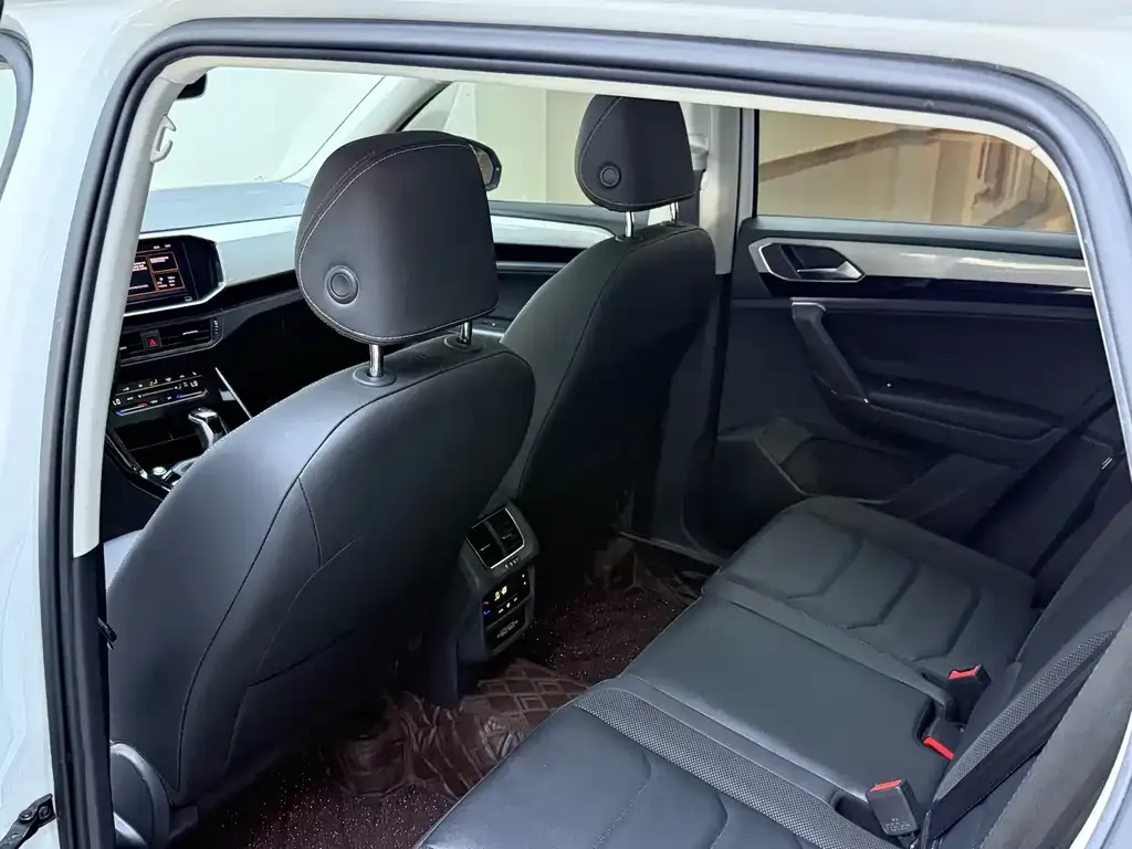 Volkswagen Tayron 2021 из CN, фото 8