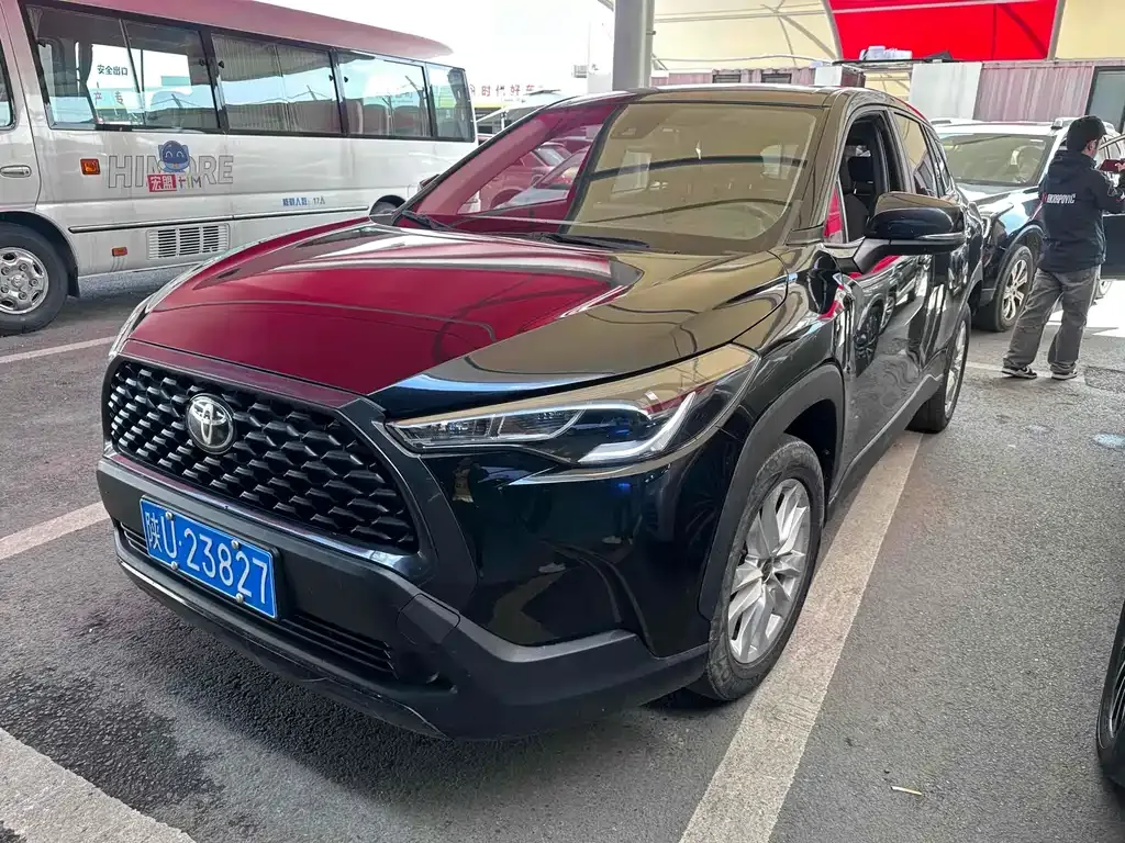 Toyota Corolla Cross 2023 из CN, фото 1