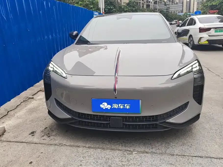 Hongqi EH7 2024 из CN, фото 2