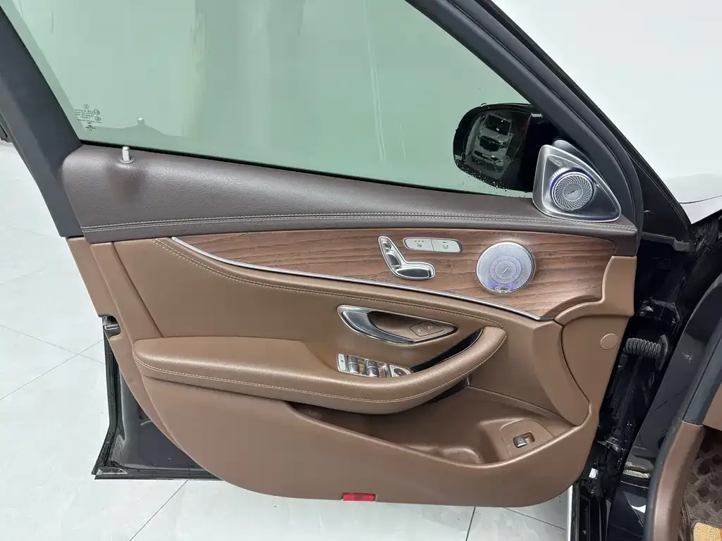 Mercedes-Benz E-Class 2022 из CN, фото 7