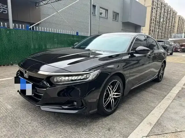 Honda Accord — фото 1