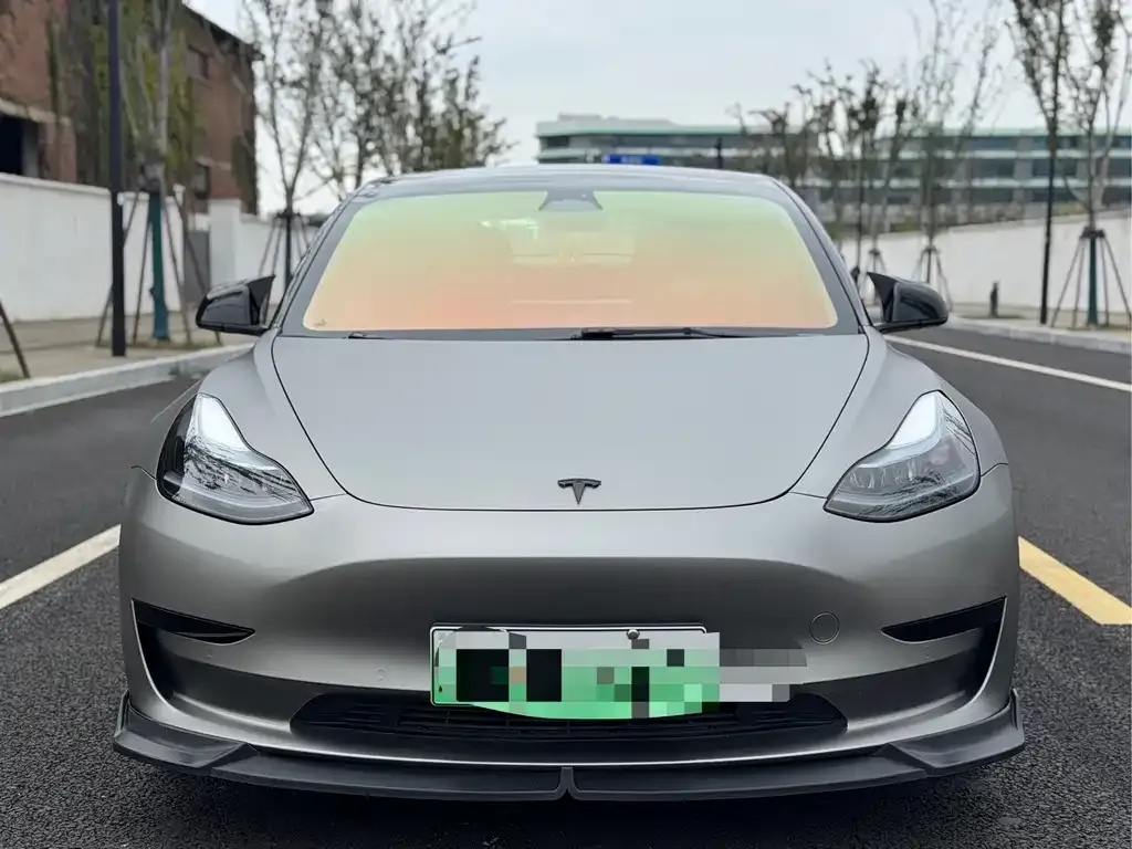 Tesla Model 3 — фото 2