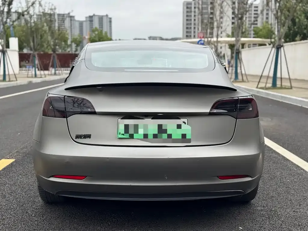 Tesla Model 3 — фото 6