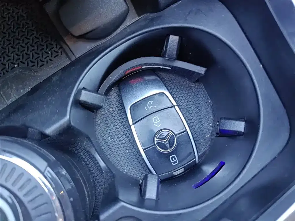 Mercedes-Benz E-Class 2023 из CN, фото 9