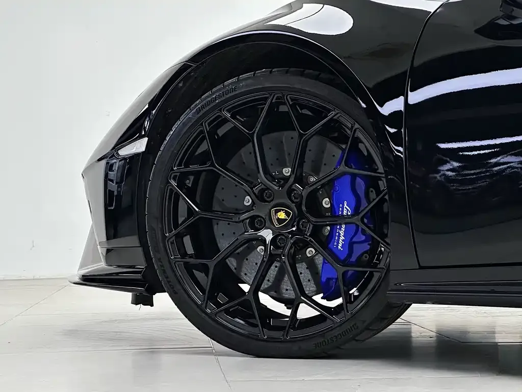 Lamborghini Huracan 2024 из CN, фото 8