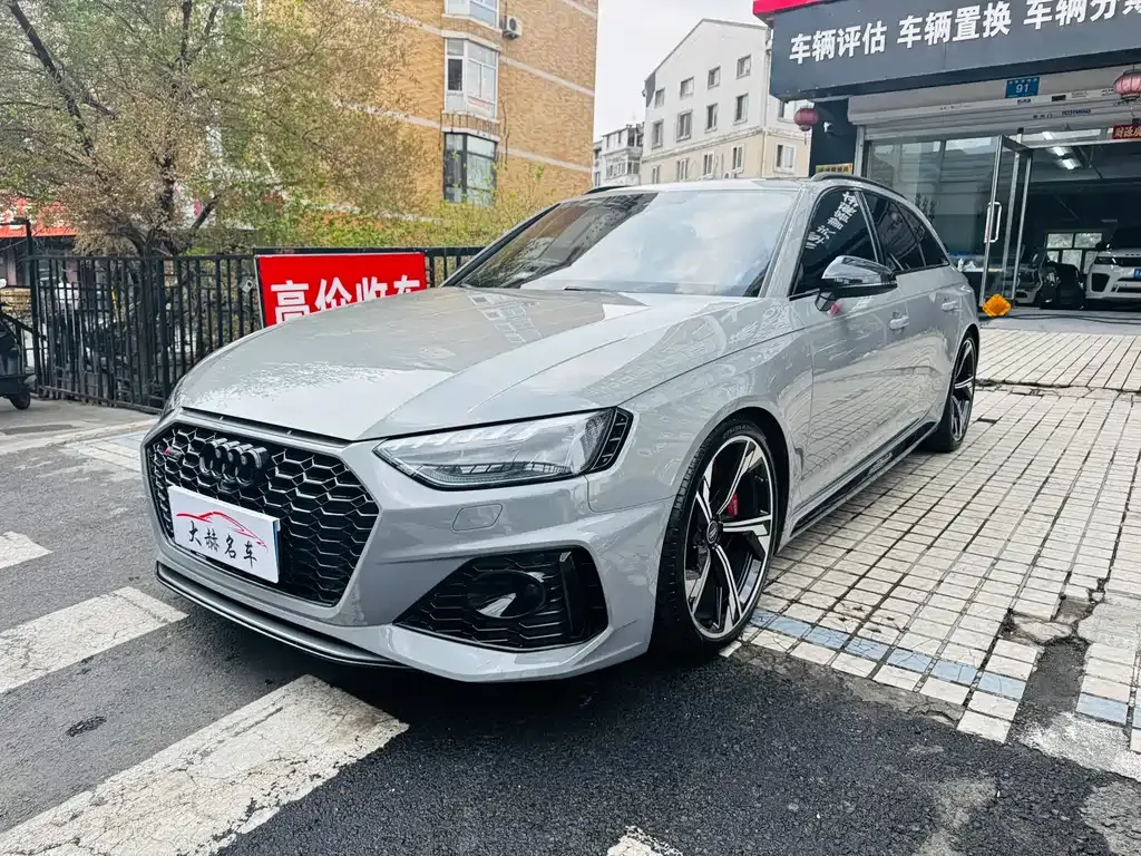 Audi RS 4 2022 из CN, фото 1