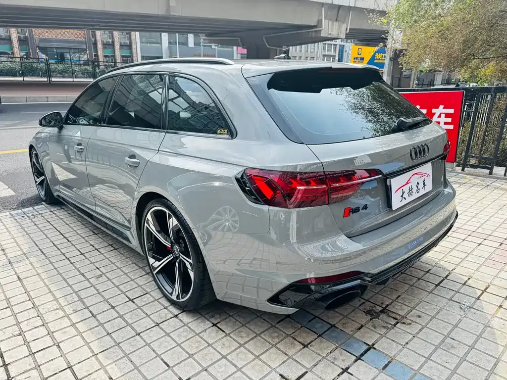 Audi RS 4 2022 из CN, фото 4