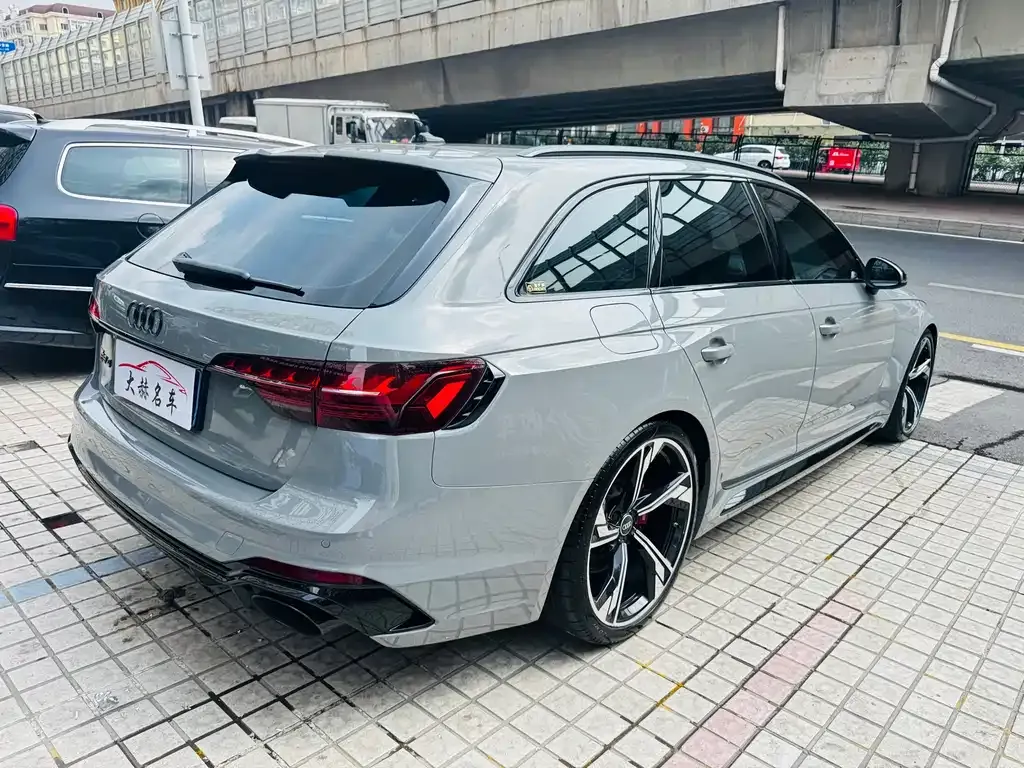 Audi RS 4 2022 из CN, фото 6