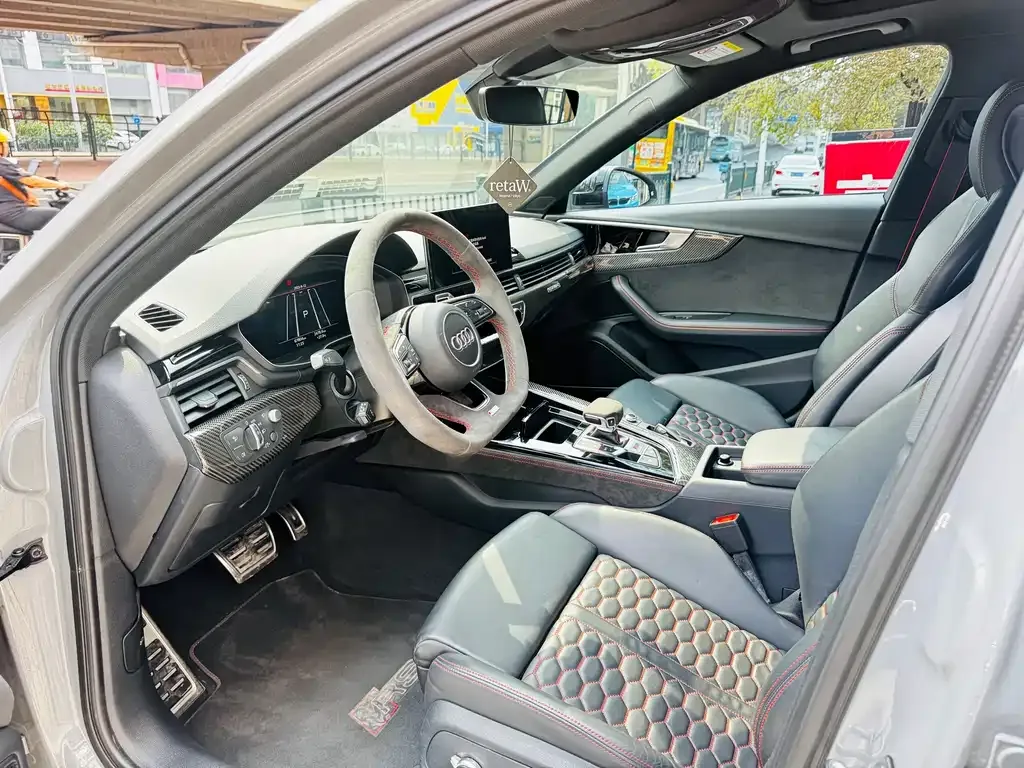 Audi RS 4 2022 из CN, фото 7