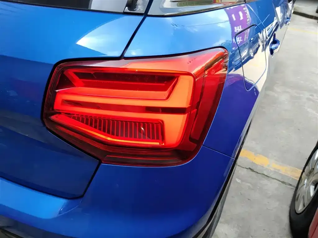 Audi Q2L e-tron 2021 из CN, фото 8
