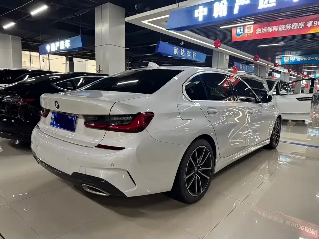 BMW 3 Series 2021 из CN, фото 8