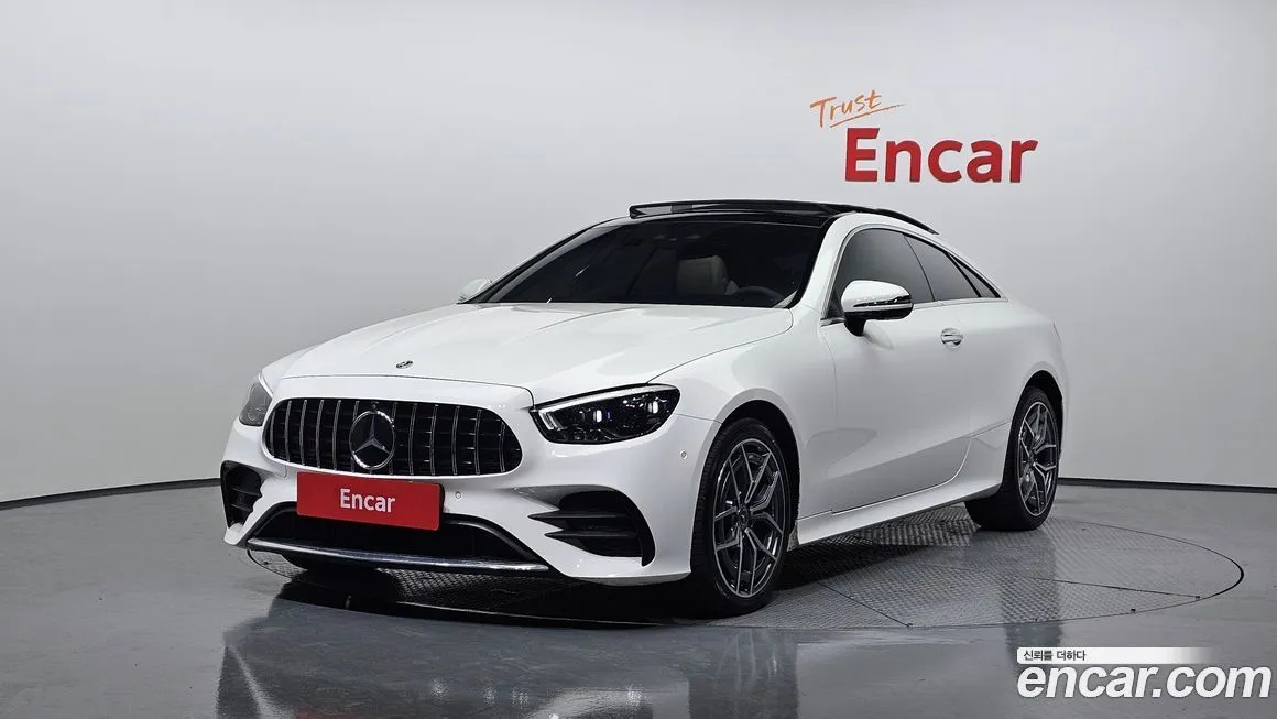 Mercedes-Benz E-Class — фото 1