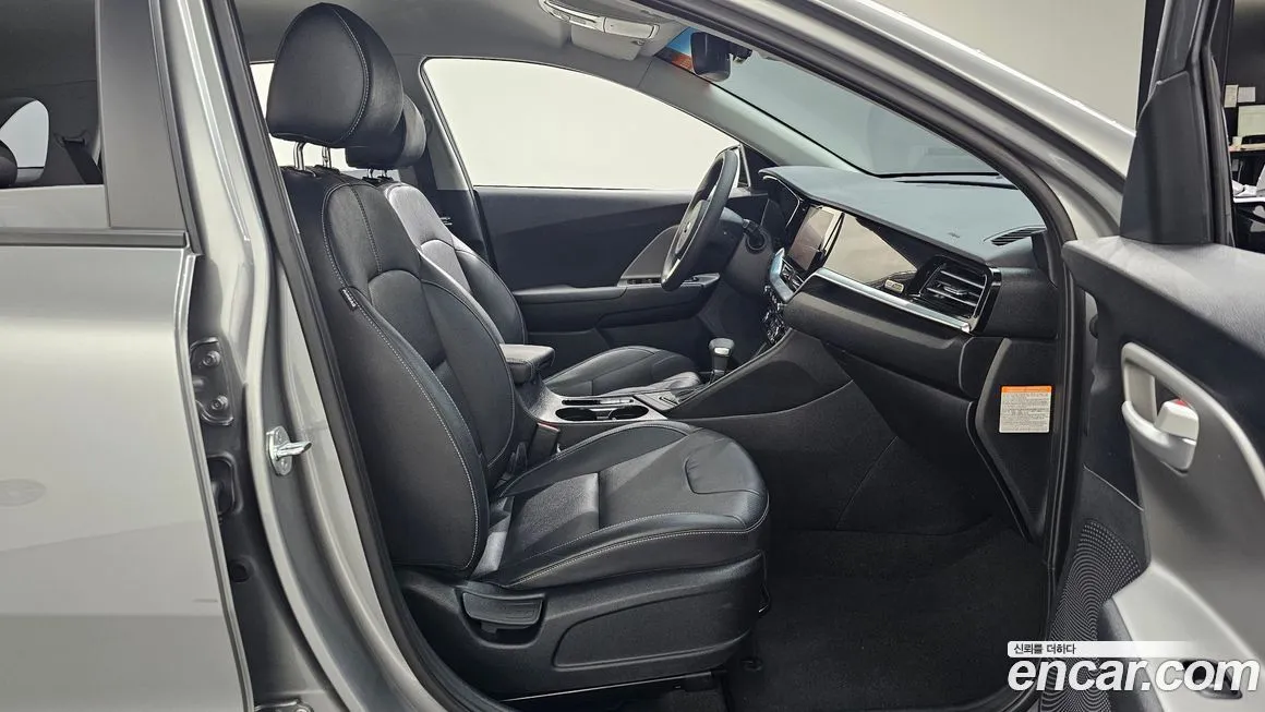 Kia Niro — фото 10