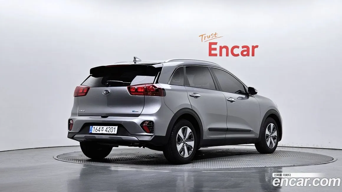 Kia Niro — фото 2