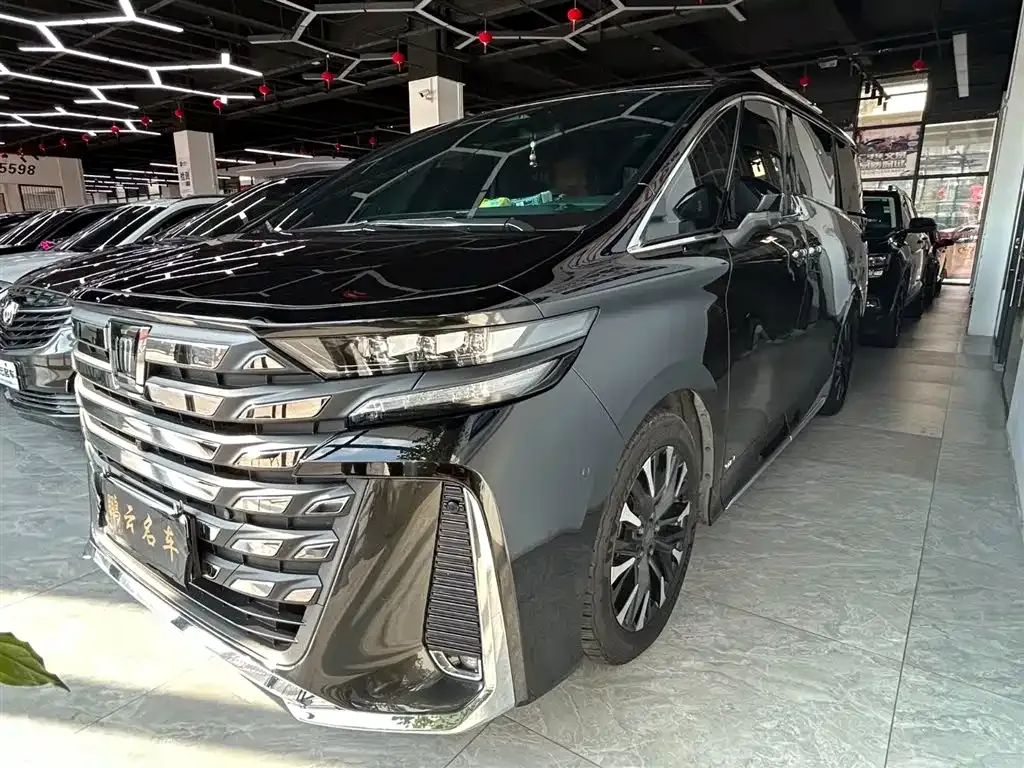 Toyota Vellfire 2024 из CN, фото 1