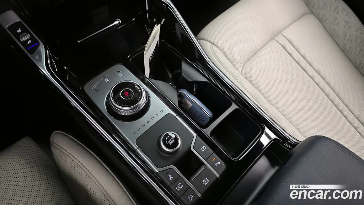 Kia Sorento — фото 9