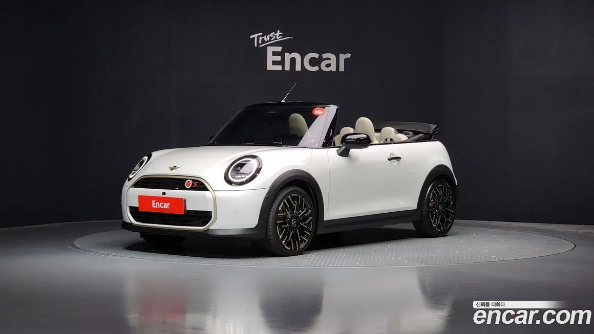 Mini Cooper Convertible 2025 из KR, фото 1