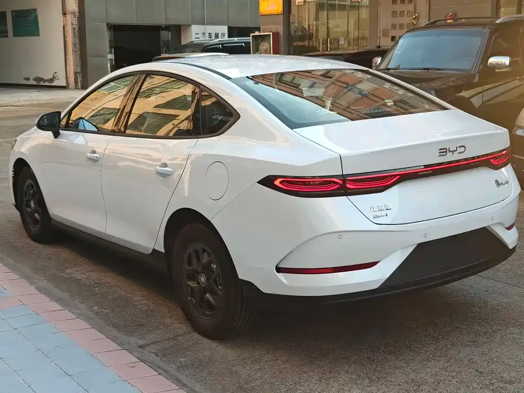 BYD Qin PLUS 2025 из CN, фото 5