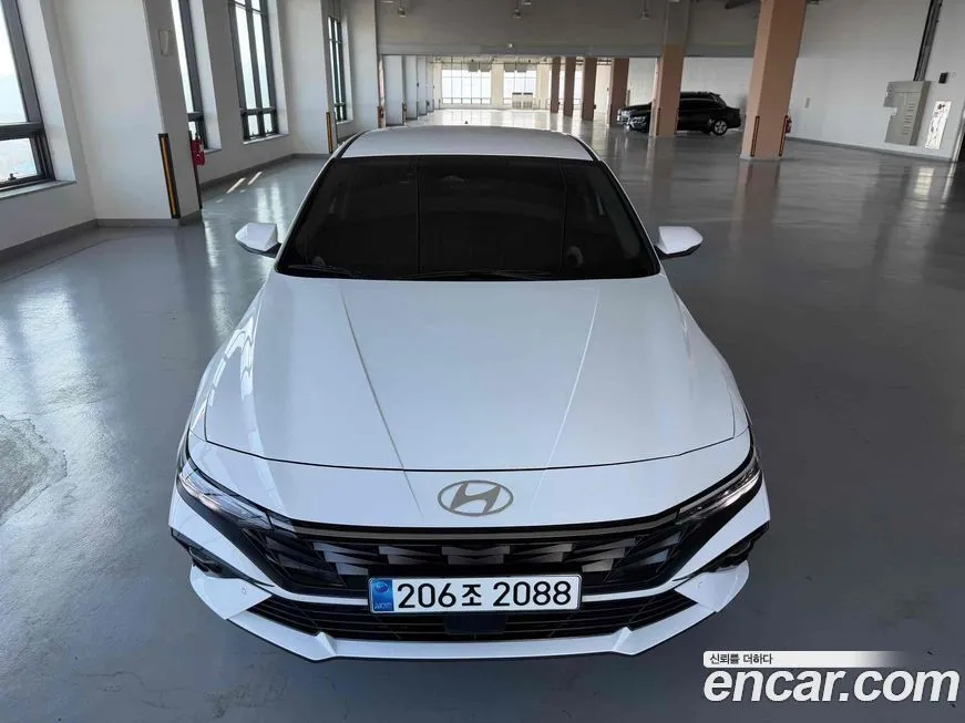 Hyundai AVANTE — фото 3
