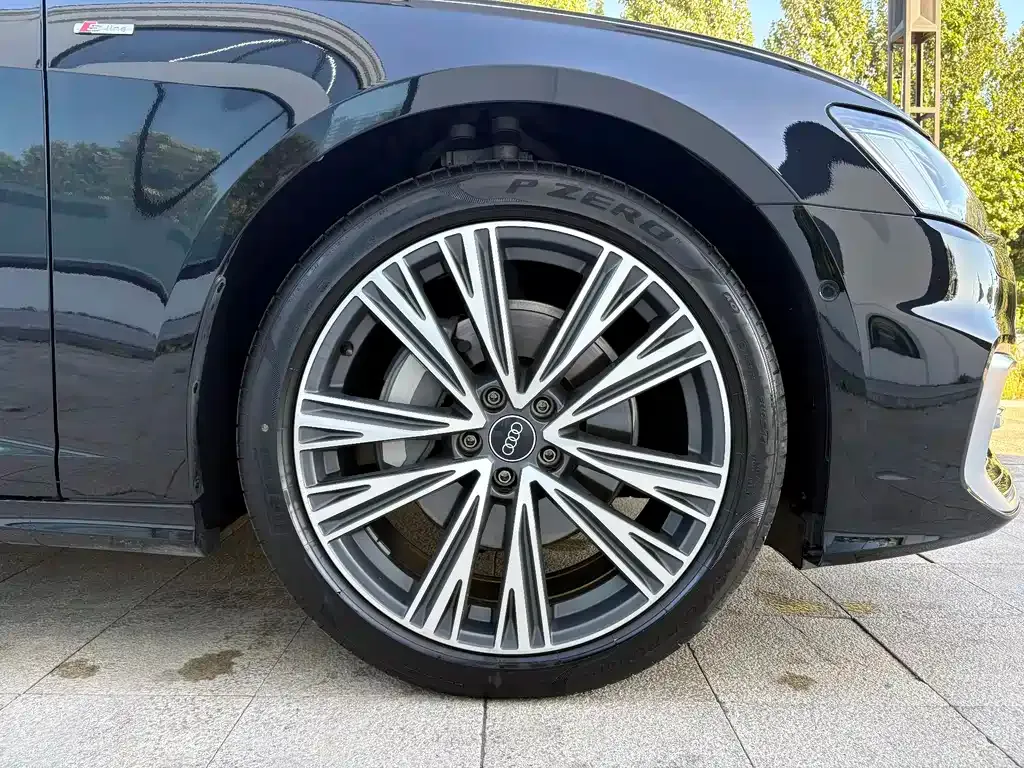 Audi A6L 2025 из CN, фото 6