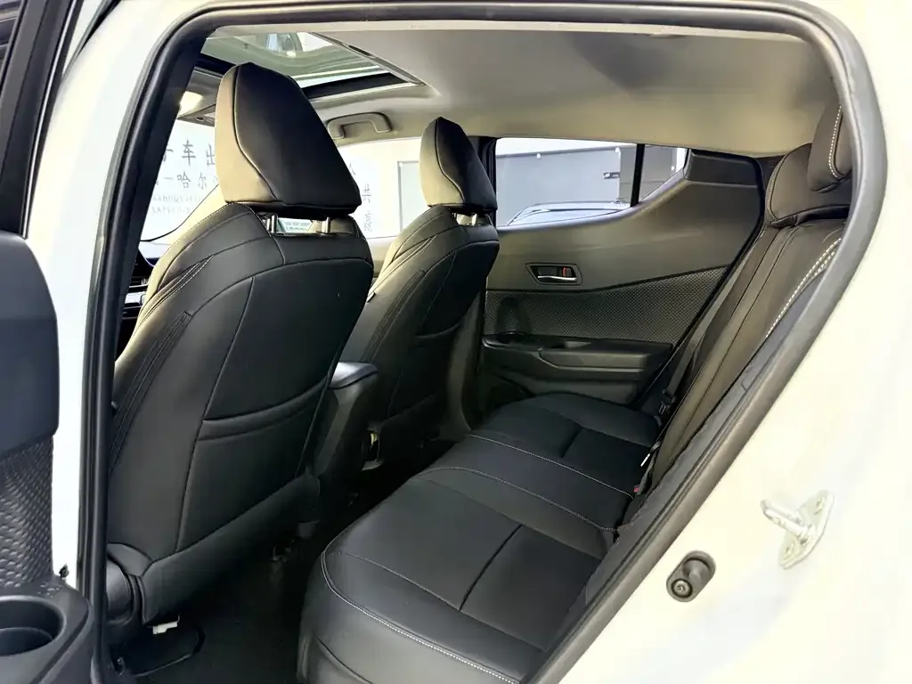 Toyota C-HR 2022 из CN, фото 5