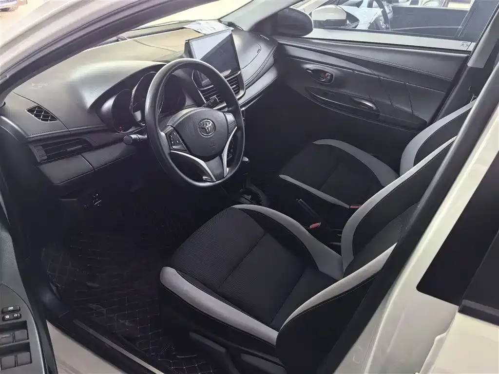 Toyota Yaris L 2023 из CN, фото 6
